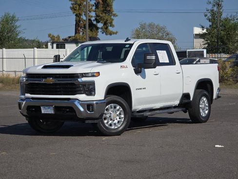 Used 2024 Chevrolet Silverado 2500 LT image 1