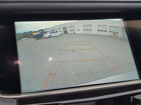 Used 2018 Cadillac XT5 Luxury w/ Driver Awareness Package image 20