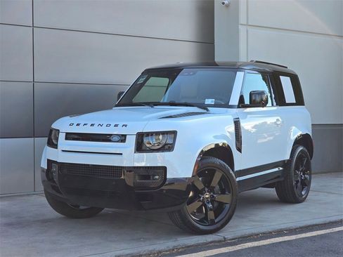 New 2025 Land Rover Defender 90 X-Dynamic SE image 1