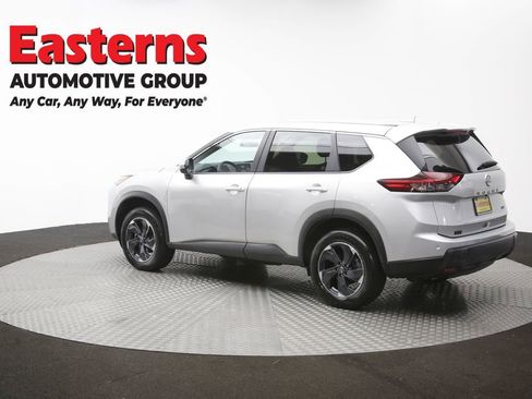 Used 2024 Nissan Rogue SV FWD image 62