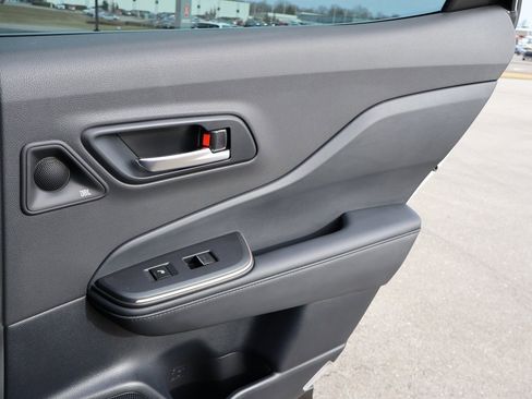 Used 2023 Toyota Crown Platinum image 17