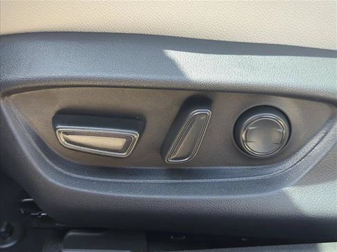 Used 2026 Toyota Camry XLE FWD image 12