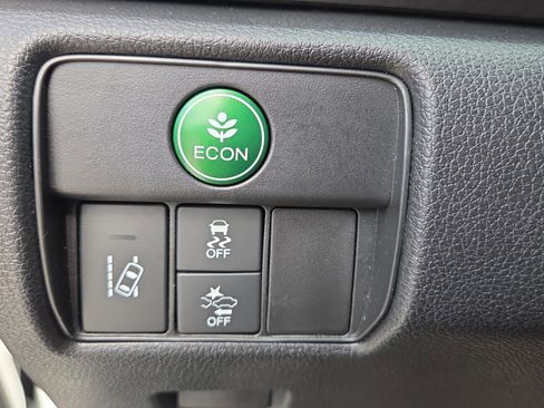 Used 2016 Honda Accord Sport image 39