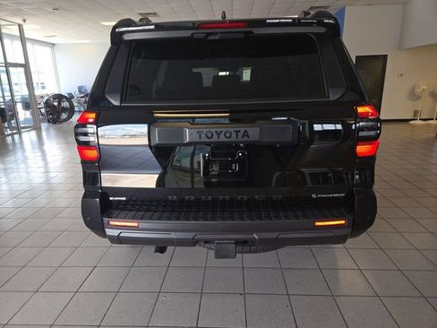 Used 2025 Toyota 4Runner TRD Off-Road Premium AWD/4WD image 7