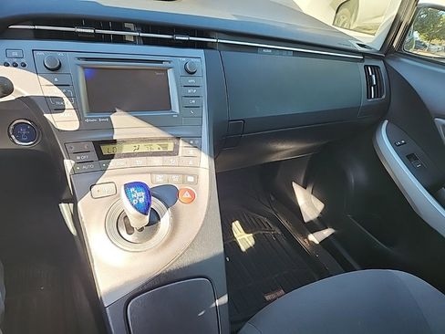 Used 2015 Toyota Prius Three image 13