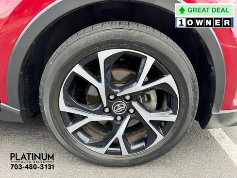 Used 2019 Toyota C-HR XLE FWD image 24