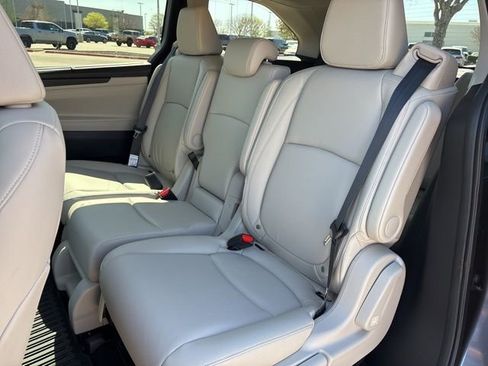 New 2026 Honda Odyssey EX-L image 10