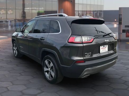 Used 2019 Jeep Cherokee Limited w/ Technology Group image 8