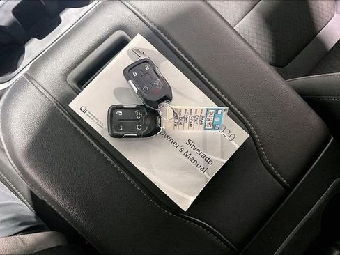 Used 2020 Chevrolet Silverado 1500 LT Trail Boss image 36