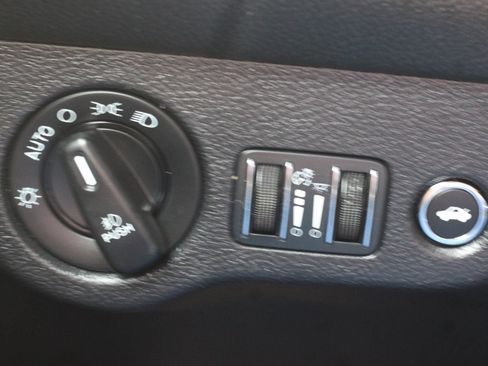 Used 2015 Dodge Challenger R/T w/ Quick Order Package 28B R/T RWD image 19