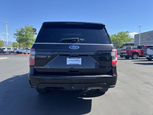 Used 2021 Ford Expedition Limited AWD/4WD image 4