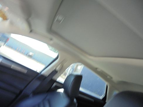 Used 2020 Ford Fusion SEL image 12