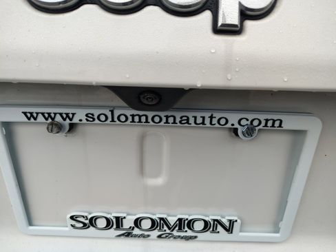 Certified 2024 Jeep Compass Limited image 9