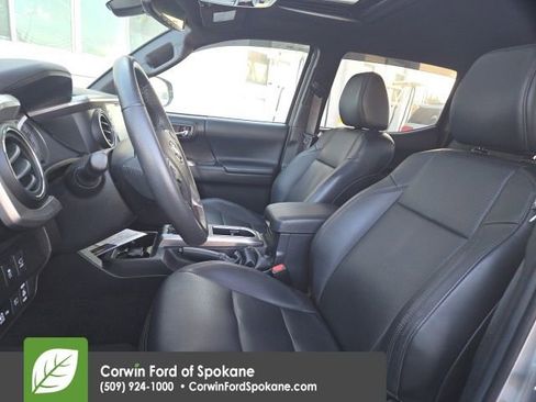Used 2023 Toyota Tacoma Limited image 19