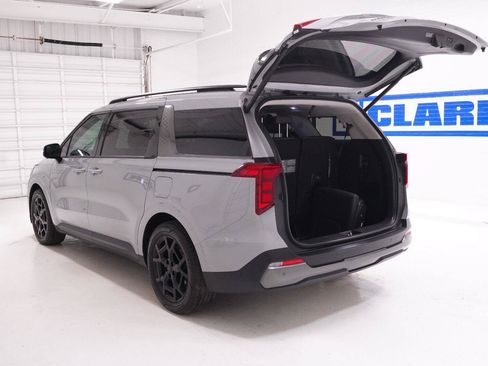 Used 2026 Kia Carnival SX w/ SX Dark Edition Package FWD image 33