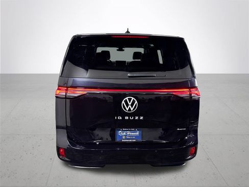 Used 2025 Volkswagen ID. Buzz Pro S Plus AWD/4WD image 8