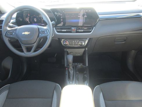 Certified 2024 Chevrolet TrailBlazer LT w/ Driver Confidence Package image 16