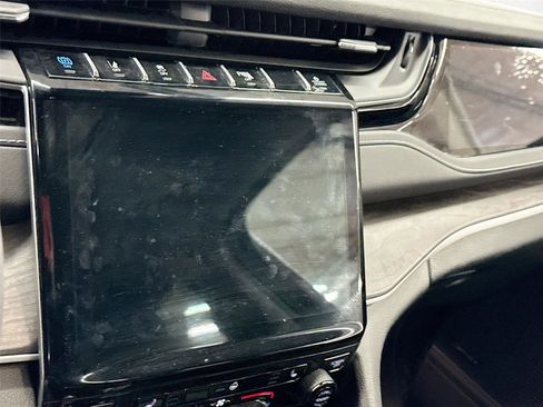 Used 2023 Jeep Grand Cherokee 4WD 4xe image 4