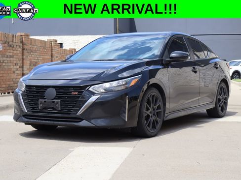 Used 2025 Nissan Sentra SR w/ SR Premium Package FWD image 1