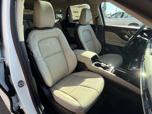 New 2026 Lincoln Corsair Grand Touring image 12