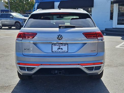 Used 2022 Volkswagen Atlas Cross Sport SEL R-Line AWD/4WD image 6