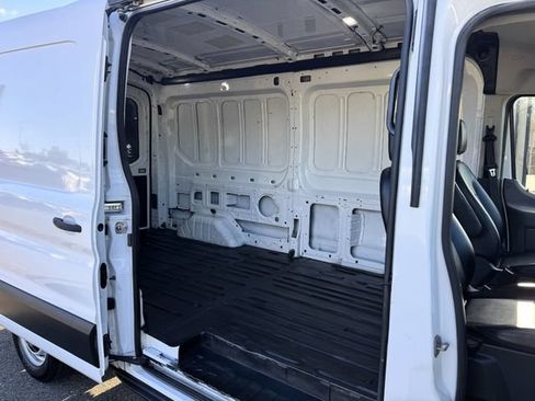 Used 2020 Ford Transit 250 Medium Roof RWD image 21