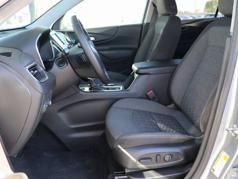 Used 2024 Chevrolet Equinox LT image 18