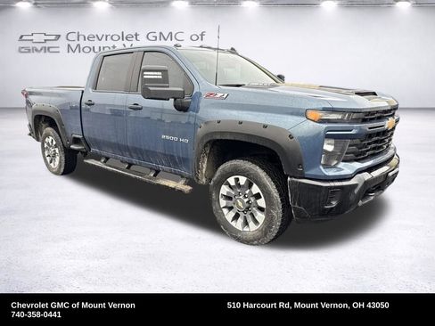 Used 2024 Chevrolet Silverado 2500 Custom w/ Custom Value Package image 8