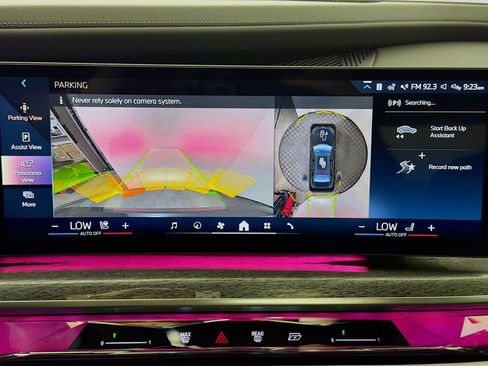 Certified 2024 BMW 740i xDrive w/ Executive Package AWD/4WD image 18