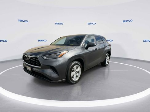 Used 2023 Toyota Highlander L image 4