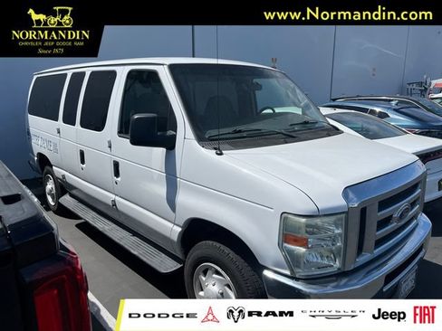 Used 2008 Ford E-350 and Econoline 350 XL RWD image 2