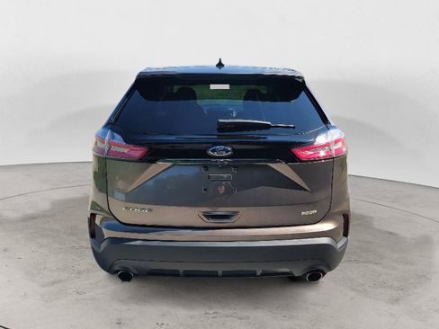 Used 2019 Ford Edge SE FWD image 7