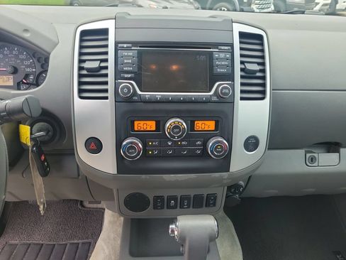 Used 2017 Nissan Frontier SV w/ SV Value Truck Package RWD image 26