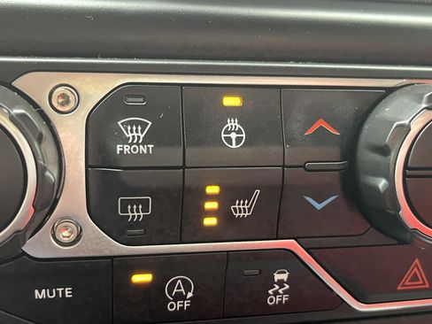 Used 2020 Jeep Wrangler Rubicon w/ LED Lighting Group AWD/4WD image 11