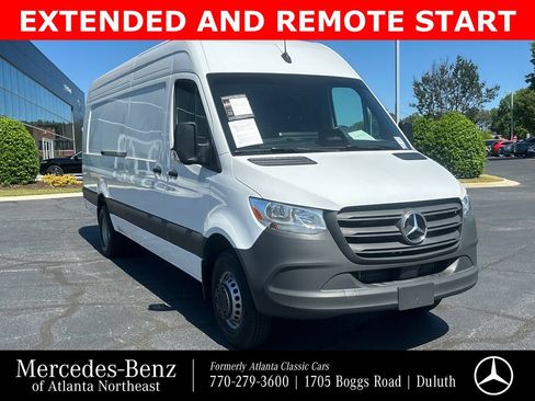 Used 2025 Mercedes-Benz Sprinter 3500 image 1