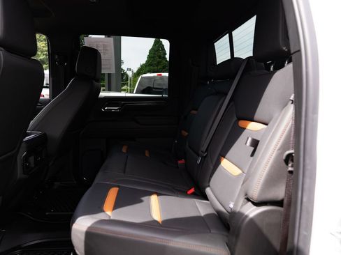 Used 2024 GMC Sierra 2500 AT4 w/ Technology Package AWD/4WD image 21