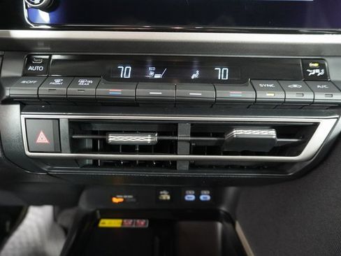 Used 2025 Toyota Camry LE image 29