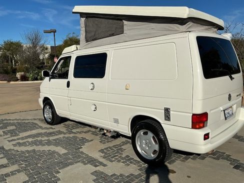 Used 2002 Volkswagen Eurovan MV image 13