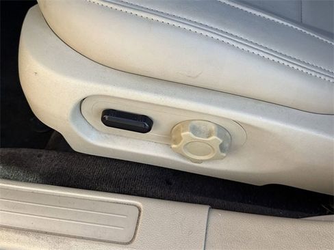 Used 2015 Ford Taurus SEL w/ Equipment Group 201A image 31