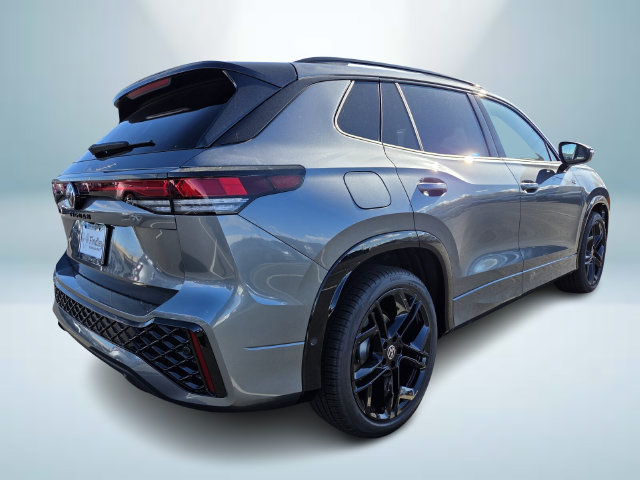 New 2026 Volkswagen Tiguan SE R-Line FWD image 4