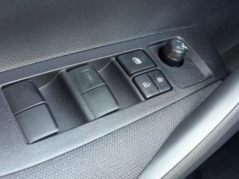 Used 2026 Toyota Corolla LE FWD image 17