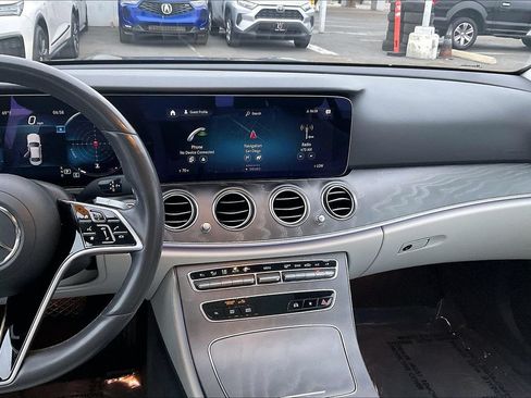 Used 2022 Mercedes-Benz E 350 Sedan w/ AMG Line Exterior image 7