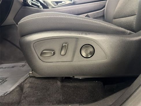 Certified 2025 Chevrolet Traverse LT image 23