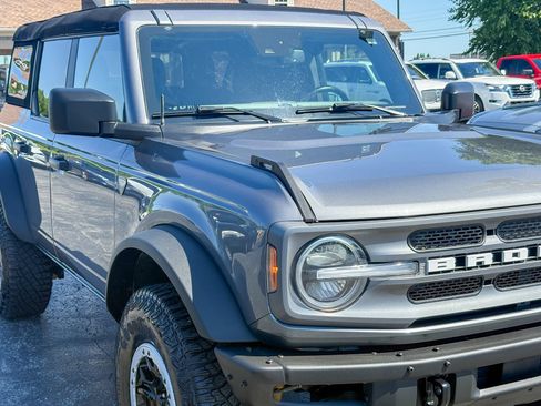 Used 2023 Ford Bronco Big Bend w/ Sasquatch Package AWD/4WD image 3