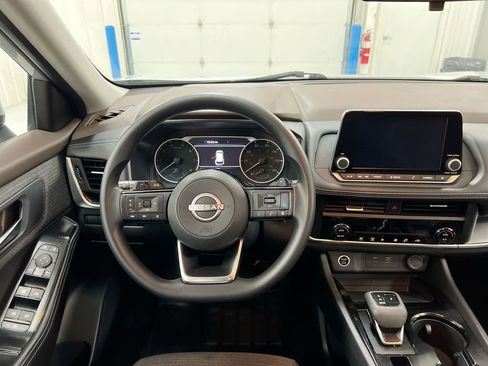 Used 2023 Nissan Rogue SV AWD/4WD image 11
