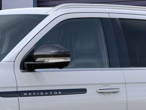 New 2027 Lincoln Navigator Black Label AWD/4WD image 23