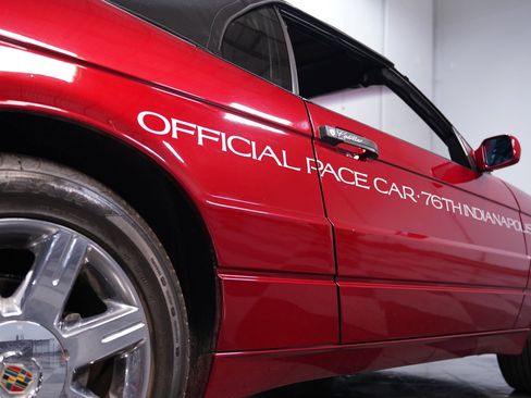 Used 1993 Cadillac Allante image 25