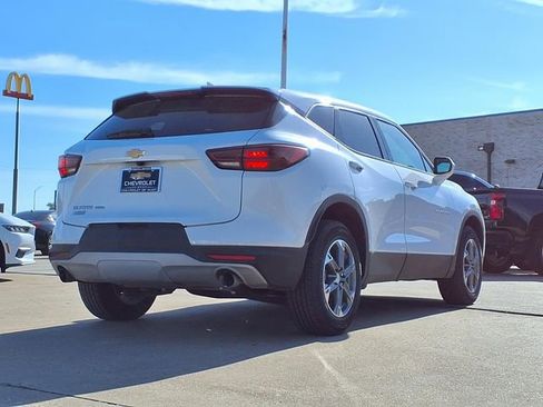 Used 2025 Chevrolet Blazer LT AWD/4WD image 5