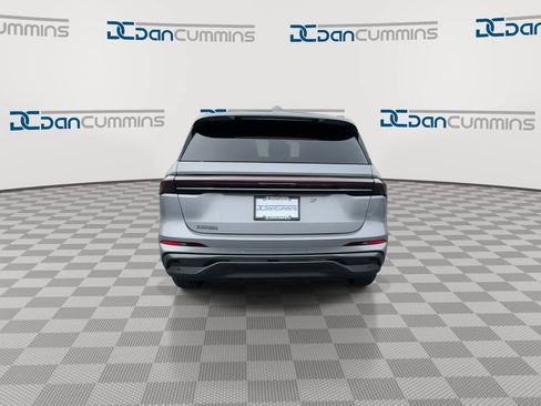 New 2025 Lincoln Nautilus Premier w/ Jet Appearance Package AWD/4WD image 7