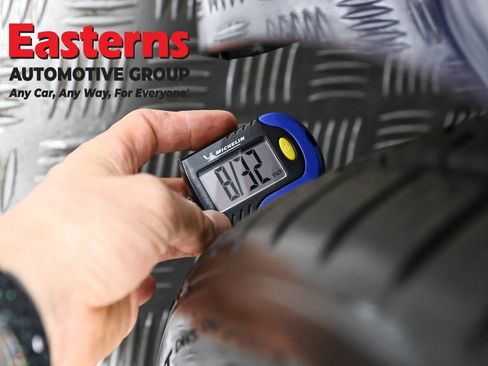 Used 2018 Tesla Model 3 Mid Range image 23